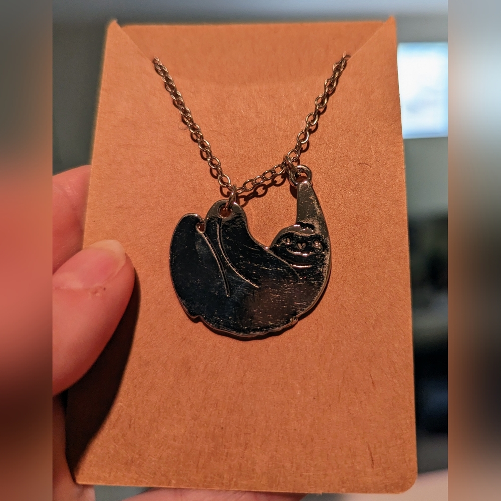 Sloth necklace - silver - Picture 6 of 6